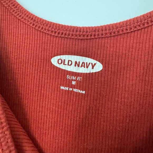 ⭐️3 / $15⭐️ 🆕 Old Navy Slim Fit Tank Top with buttons Burnt Orange - Picture 3 of 5